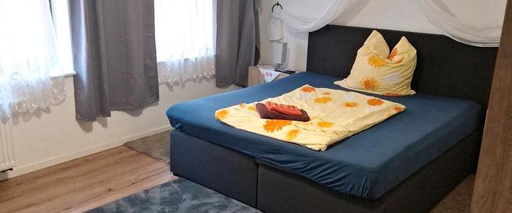 Möblierte DG-Wohnung WG-geeignet - Foto 1