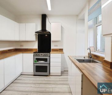 3 bedroom terraced house to rent - Photo 6