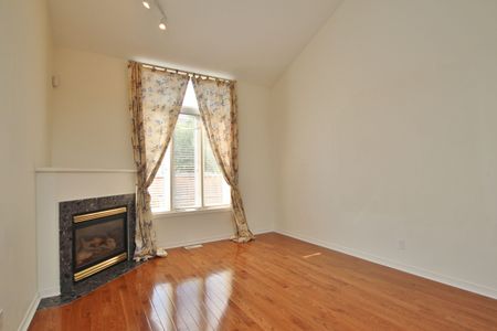 For Lease - 30 BISHOPS MILLS Way, Kanata, Ontario - Photo 3