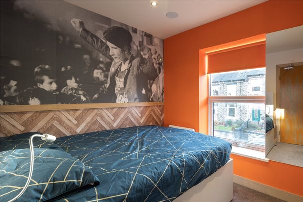 14 Orchard Terrace, Huddersfield, HD4 - Photo 1