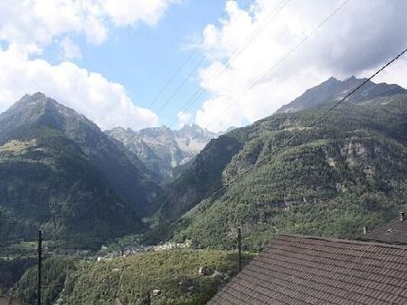 3 1/2-Zimmer-Wohnung mit Mansarde / appartamento di 3 1/2 locali con mansarda - Foto 2