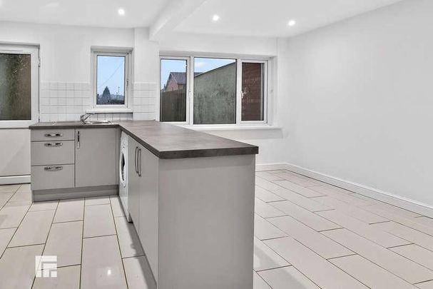 Common Approach, Beddau, Pontypridd, CF38 - Photo 1