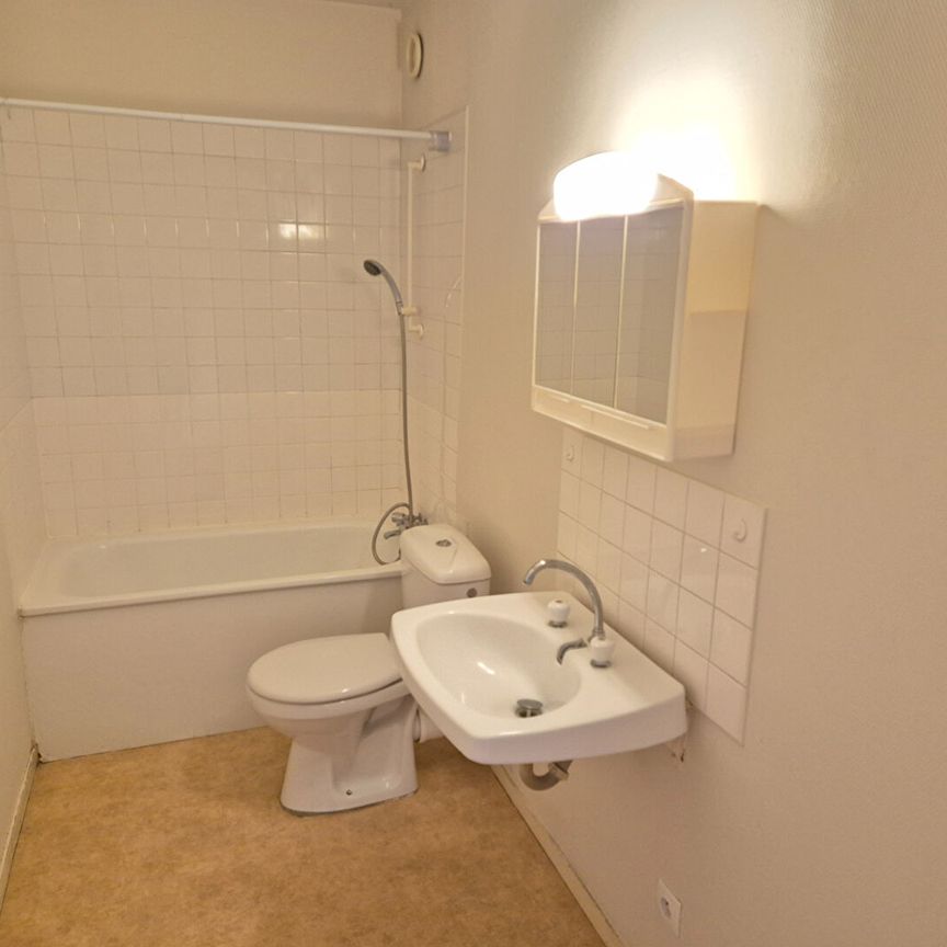 A LOUER Appartement 50000 Saint-Lô 1 pièce 36.62 m² - Photo 1