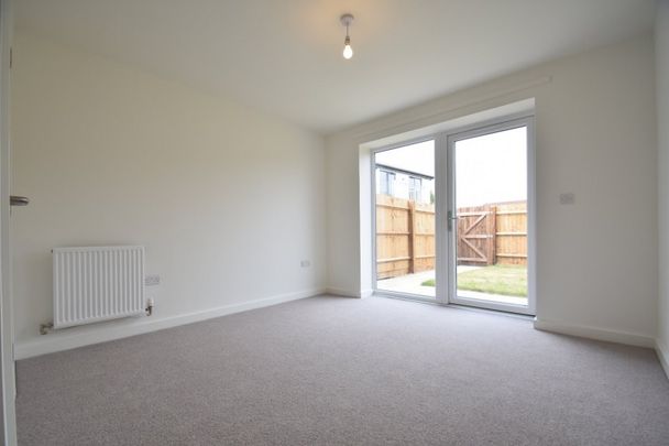 Peel Close, Tatling End, Gerrards Cross,SL9 - Photo 1