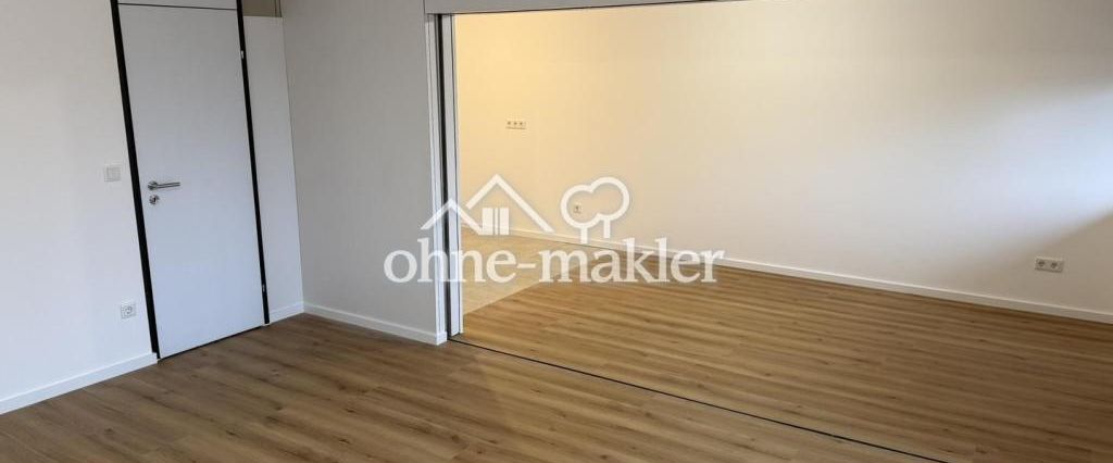 Attraktive 3,5-Zimmer Wohnung mit Balkon im 3. OG in Schwalbach am Taunus - Photo 1