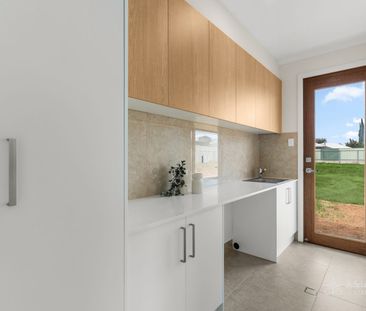 Brand New Luxury Home | Available 24/12/25 - Photo 5