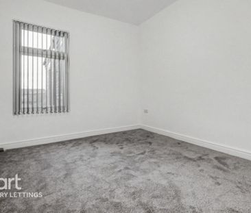 3 bedroom end of terrace house to rent - Photo 4