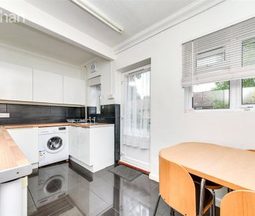 4 bedroom semi-detached house to rent - Photo 2