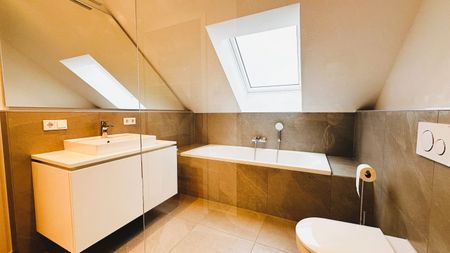 Hochwertig und großzügig:Dachterrassenwohnung mit allem was das Herz begehrt! - Photo 4