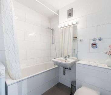 Zu vermieten: Helle 2-zimmerwohnung Mit Neuer Küche, Voll Ausgestat... - Foto 1