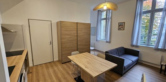 Amiens HENRIVILLE - TYPE 2 MEUBLE AVEC PARKING ET CAVE - Photo 2