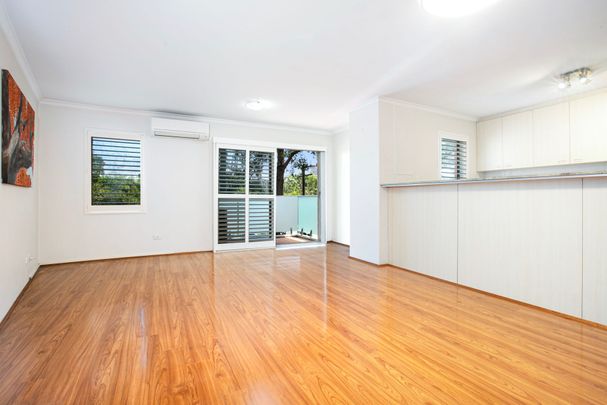 Modern 2 Bedroom Apartment - Photo 1
