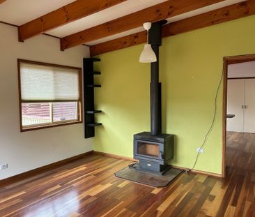 More than meets the Eye - Photo 2