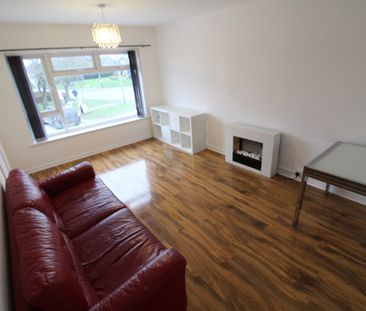 Flat 3 The Precinct, Main Street, Stretton - Photo 1