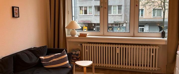 Möblierte 2 Zimmer Wohnung in zentraler Lage Düsseldorf! - Photo 1