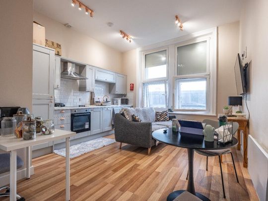 2 bedroom apartment to rent - Photo 1