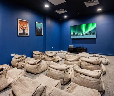 1 bedroom in a flat share to rent - Photo 1