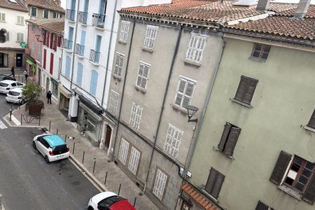 CUERS - Centre -ville- Appartement T2 de 43 m² - Photo 4