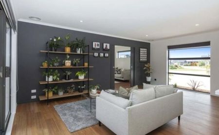 Ideal for Extended Whānau Living - Photo 3