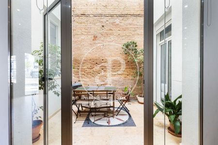 Luxury Apartment for rent in Valencia, Spain - Photo 2