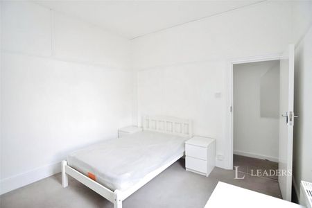 2 bedroom apartment to rent Blatchington Road, Hove, East Sussex, BN3 - Photo 5