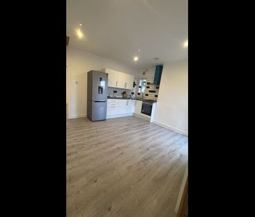 1 Bed Flat, Forest Road, E17 - Photo 2