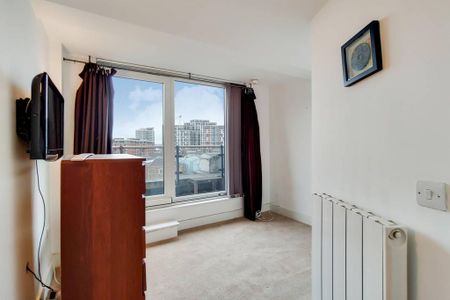 3 bedroom flat to rent - Photo 4