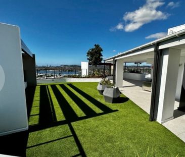 Varsity Lakes - Photo 5