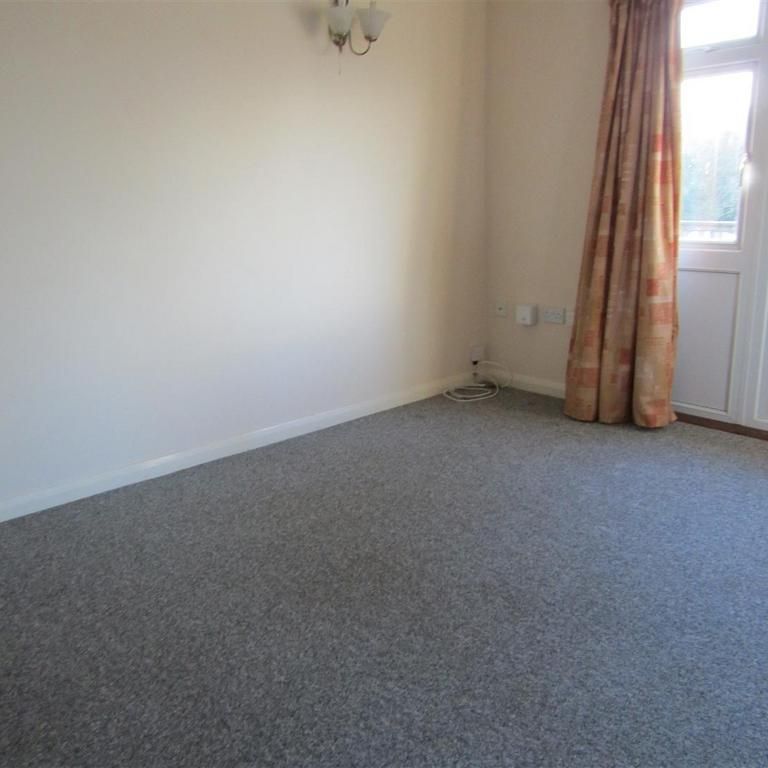 2 bedroom semi-detached bungalow to rent - Photo 1
