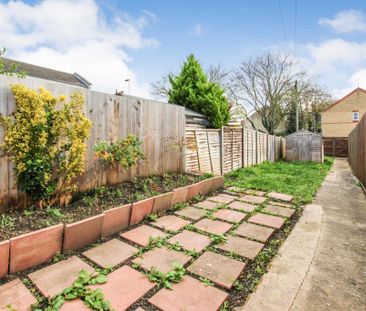 3 bedroom terraced house to rent - Photo 3