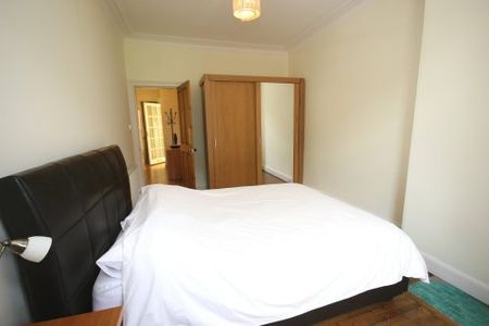 Murrayfield Drive, Murrayfield, Edinburgh - Photo 3