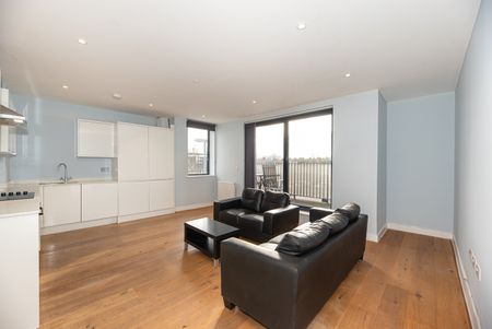 2 Bed Flat, Streatham, SW16 - Photo 4