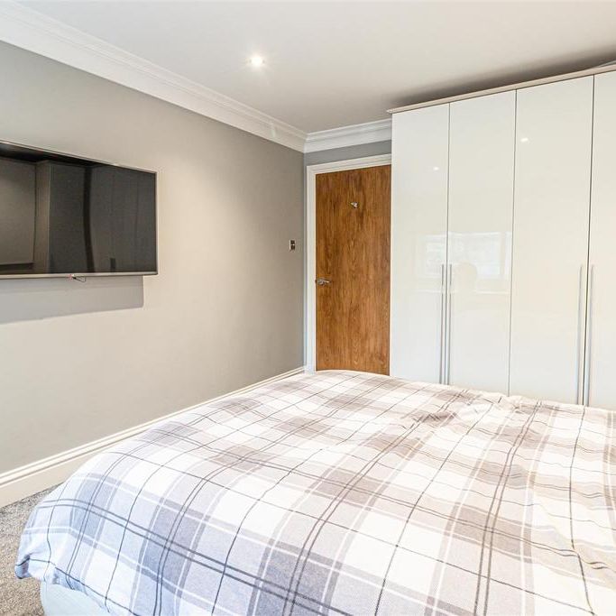 3 bedroom apartment to rent - Photo 1