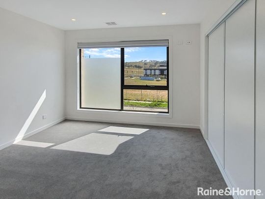 5/2 Mary Street, Googong, NSW 2620 - Photo 1