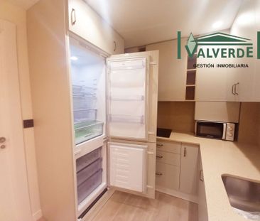 Apartamento de alquiler en Plaza de la Trinidad, Centro - Sagrario - Photo 1