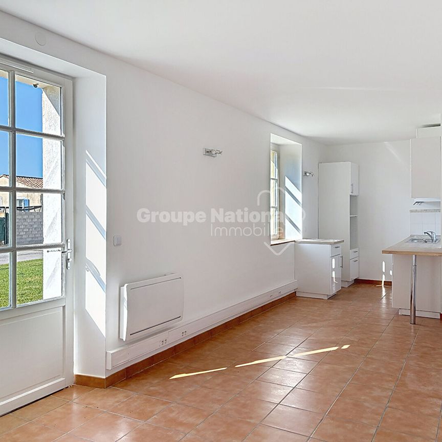 Appartement t2 en rez de jardin sur la commune de Berre L'étang, - Photo 1