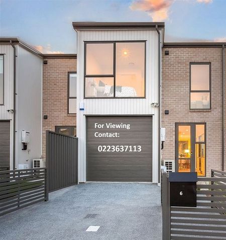 Modern, sun filled 3BR Townhouse in Kenepuru - Photo 3