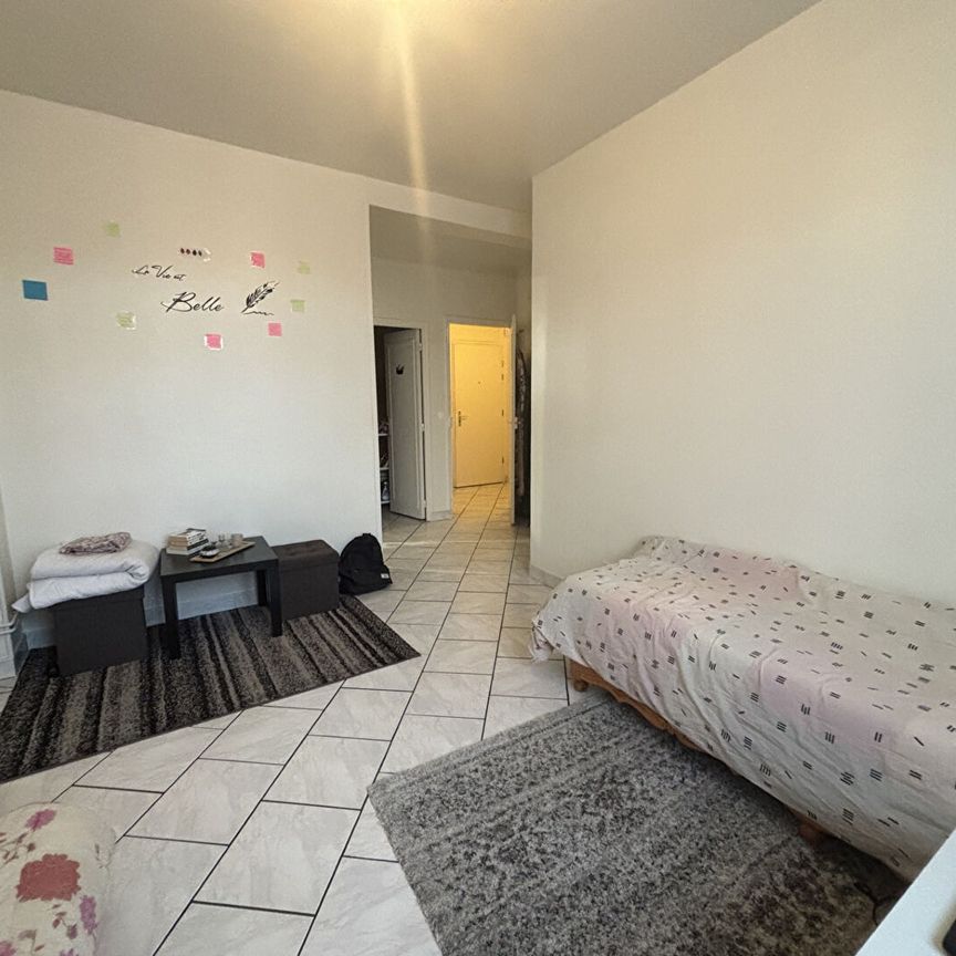 Location Appartement 1 pièce 33m² - Photo 1