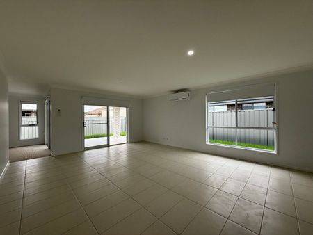 26 Marlowe Avenue, Anambah, NSW 2320 - Photo 3