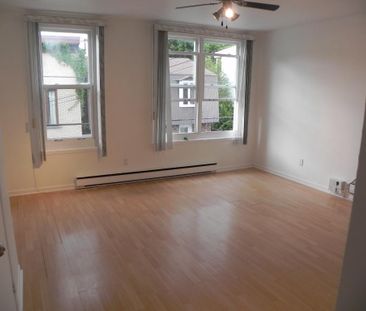 Beau 4 1/2 au Centre-ville, quartier St-Sauveur à Québec - Photo 1