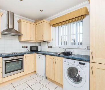 2 bedroom flat to rent - Photo 3