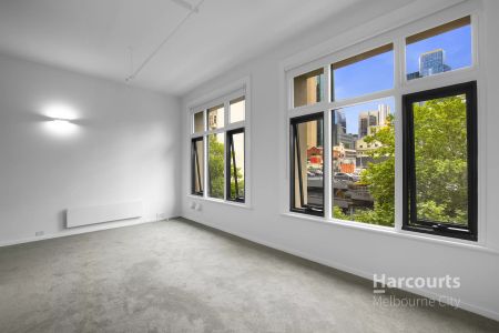 Perfectly Presented Apartment! - Photo 3