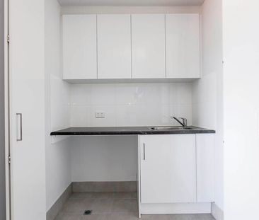 Stylish, Low-Maintenance Living! - Photo 4