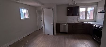 For Lease - 40 Whitley Castle Crescent Unit# 2nd Floor, Toronto, Ontario - Photo 4