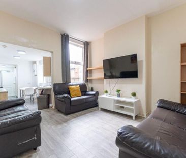 7 bedroom terraced house to rent - Photo 2