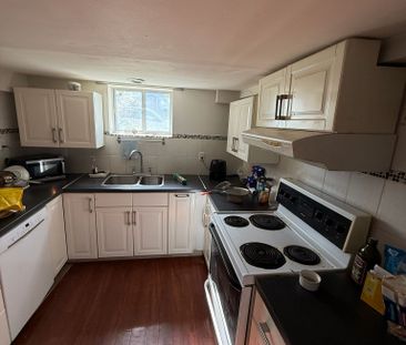 For Lease - 32 Belgravia Avenue Unit# Bedroom 1, Toronto, Ontario - Photo 3