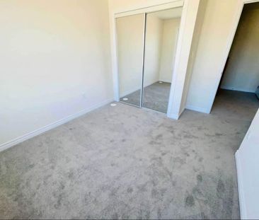 For Lease - 470 Beresford Path Unit# 9, Oshawa, Ontario - Photo 4