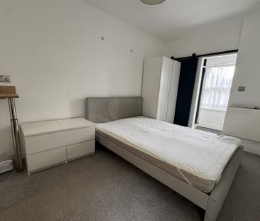 5 bedroom terraced house to rent - Photo 2