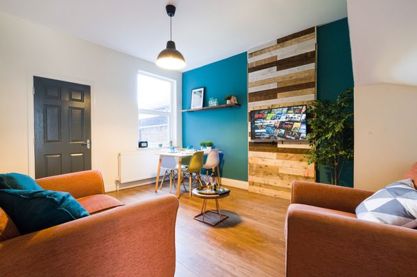 Hugh Road Room 5 - Photo 1