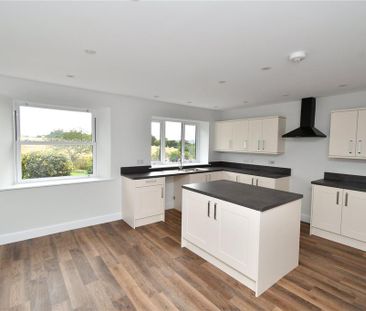 4 bedroom detached house to rent - Photo 3